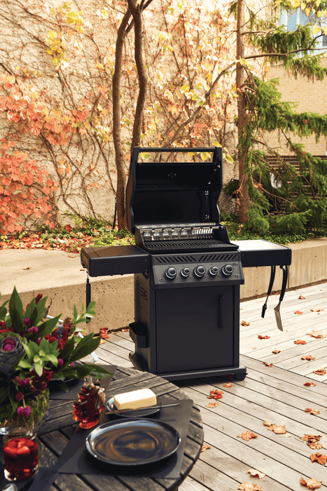 Napoleon Napoleon PHANTOM Rogue SE 425 BBQ with Infrared Side & Rear Burners (Matte Black) Freestanding Gas Grill